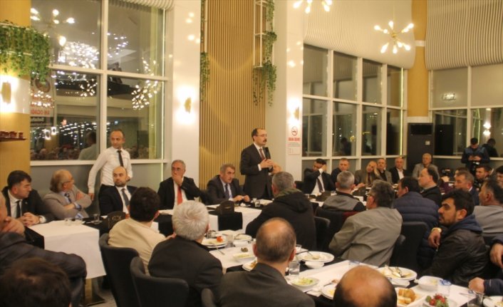 Ticaret Bakanı Muş, Samsun'da esnafla bir araya geldi