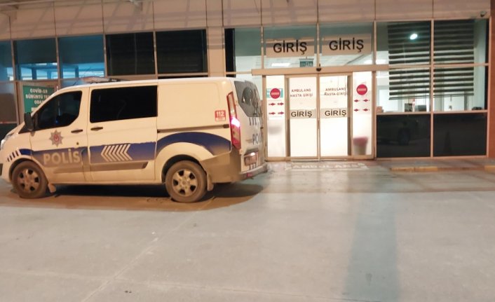 Bafra'da bir kişi silahla kazara kendini yaraladı