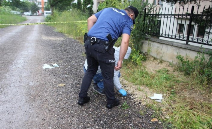 Bolu'da tabancayla yaralanan polis memuru hastaneye kaldırıldı