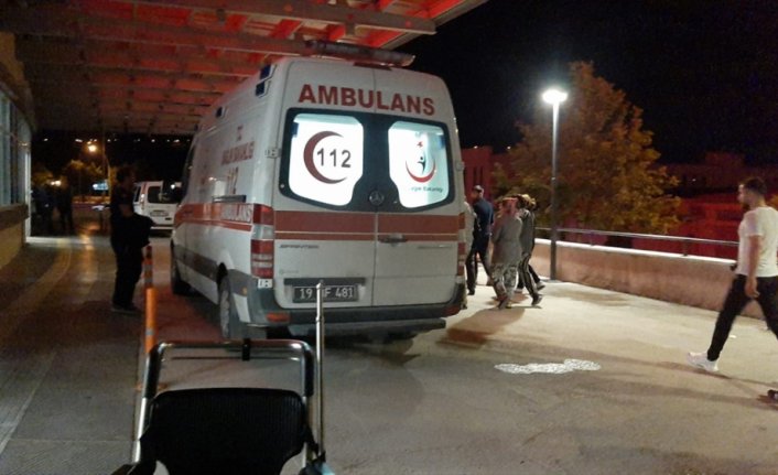 Çorum’da elektrik tellerine takılan uçurtmayı almaya çalışan genç akıma kapıldı