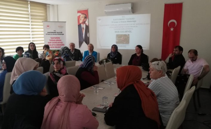 Hanönü'de kurt üzümü yetiştiriciliği ile ilgili toplantı yapıldı