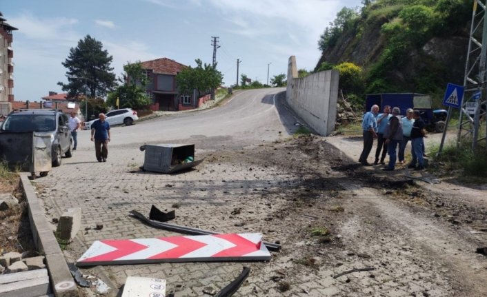 Kastamonu'da freni patlayan ve eve çarpmak üzere olan beton mikserini sürücü son anda durdurdu