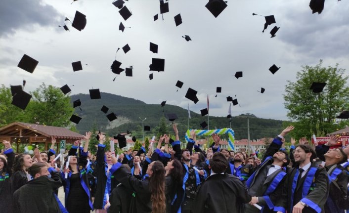 Mudurnu Süreyya Astarcı Meslek Yüksekokulunda mezuniyet töreni düzenlendi