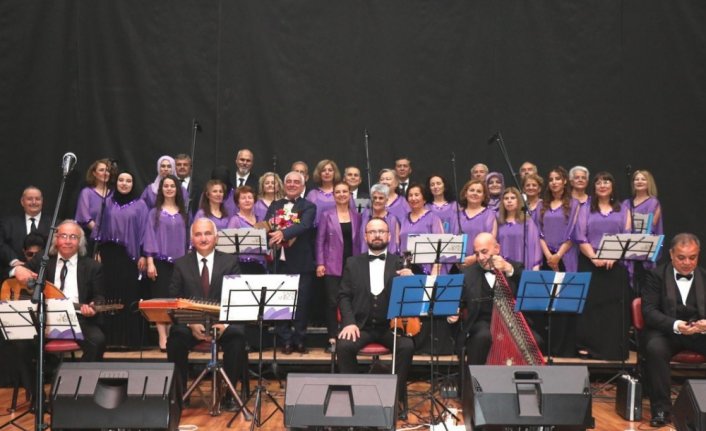 Safranbolu Belediyesi Türk Sanat Müziği Korosu konser verdi