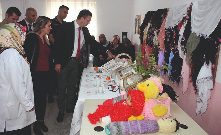 Taşova ve Suluova HEM yıl sonu sergileri açıldı