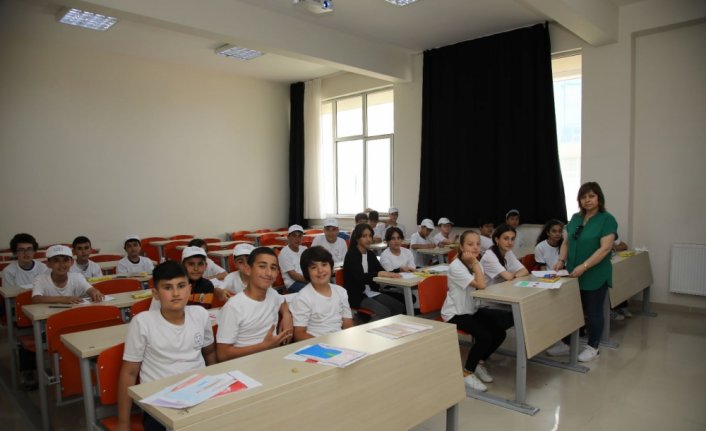 Tokat'ta 30 ortaokul öğrencisi çocuk üniversitesinde eğitimlerine başladı