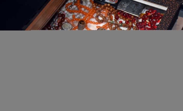 Trabzonlu esnaf yıllardır topladığı değerli araç ve eşyaları sergiliyor