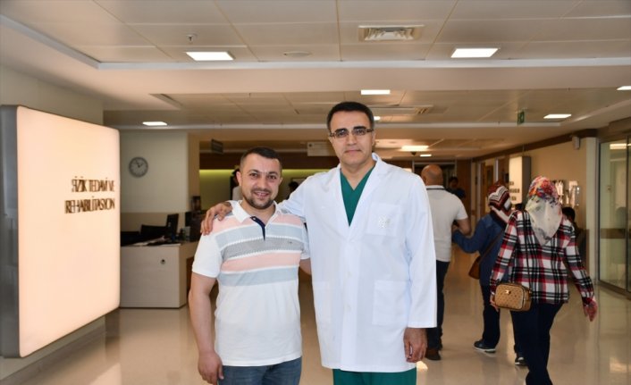 Ağrılarından dolayı yürümekte zorluk çeken hasta, ameliyatla normal hayatına döndü