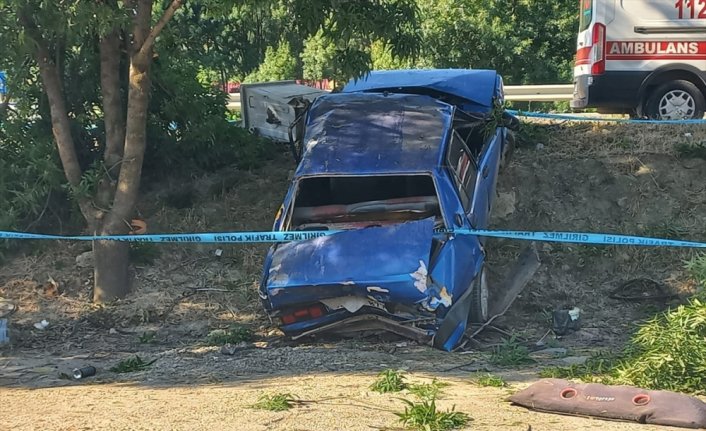 Samsun'da aracın çarptığı otomobilden yola fırlayan kadın öldü