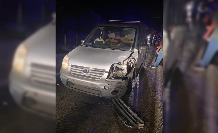 Sinop’ta otomobille hafif ticari aracın çarpıştığı kazada 4 kişi yaralandı