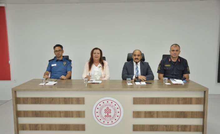 Gümüşhacıköy'de muhtarlar toplantısı yapıldı