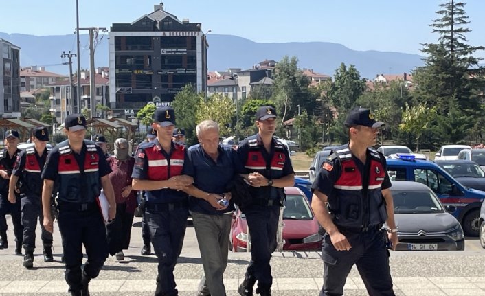 GÜNCELLEME 2 - Bolu'da bir kişinin öldürülmesine ilişkin yakalanan şüpheli tutuklandı