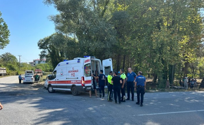 Samsun'da kamyonetle otomobilin çarpışması sonucu 2 kişi yaralandı