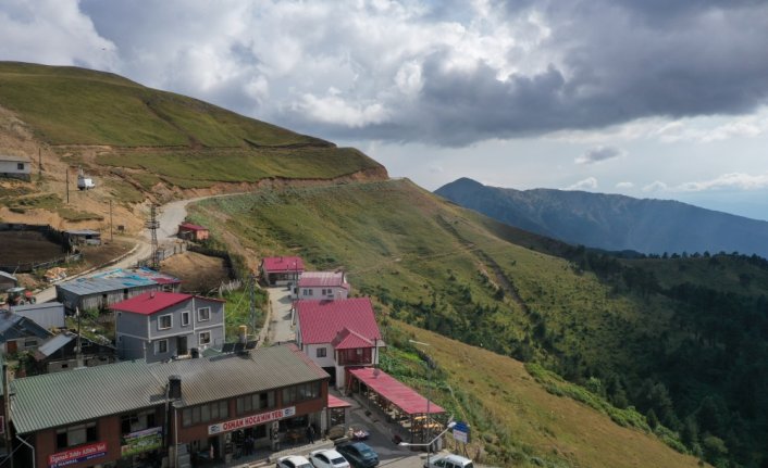 Zigana Dağı'nın zirvesinde 3 kuşaktır lokanta işletiyorlar