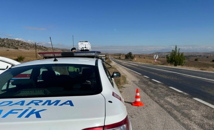 Amasya'da jandarma ekipleri radarlı hız denetimlerini sürdürüyor