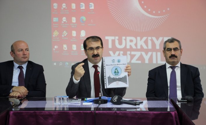 Artvin Milli Eğitim Müdürü Fahri Acar, gazetecilerle bir araya geldi