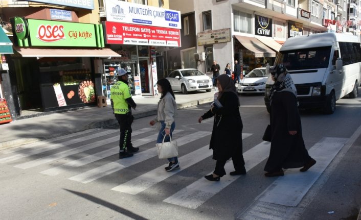 Boyabat'ta yaya önceliği uygulaması yapıldı