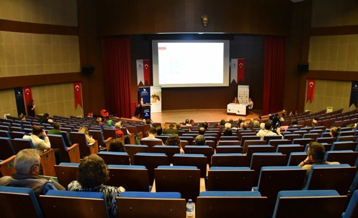 Düzce'de “1. Uluslararası Apiterapi Kongresi“ sona erdi