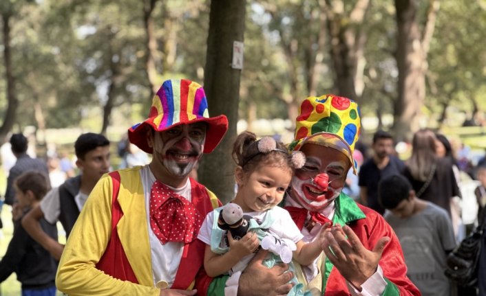 Düzce'de dezavantajlı çocuklar ile ilkokul öğrencileri etkinlikte eğlendi