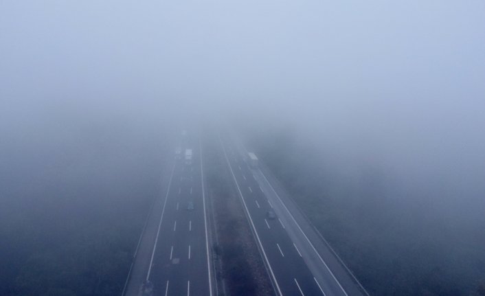Düzce'de sis etkili oldu