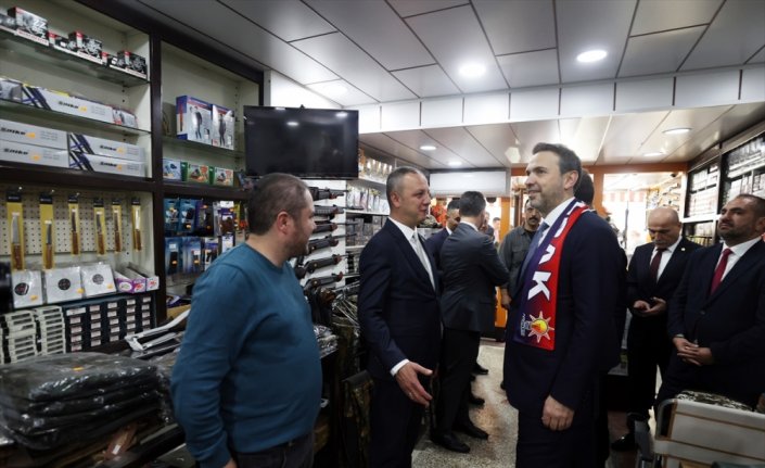 Enerji ve Tabii Kaynaklar Bakanı Bayraktar Zonguldak'ta esnafı ziyaret etti