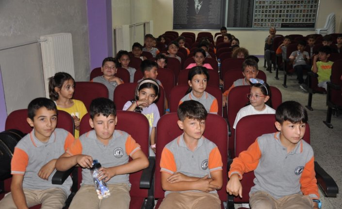 Gümüşhacıköy'de öğrencilere trafik eğitimi verildi