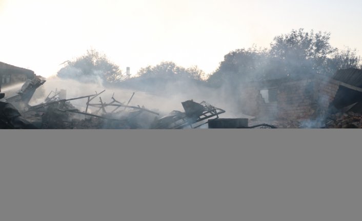 Kastamonu'da 2 ev, 2 samanlık ve 1 ahır yandı, 2 evde hasar oluştu