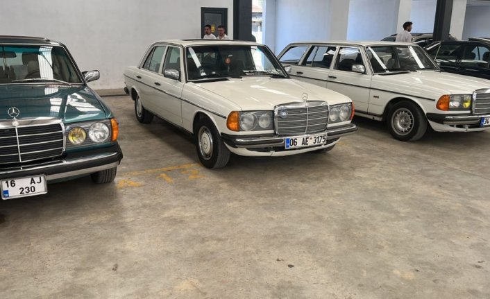 Klasik araç tutkunları Düzce'de buluştu