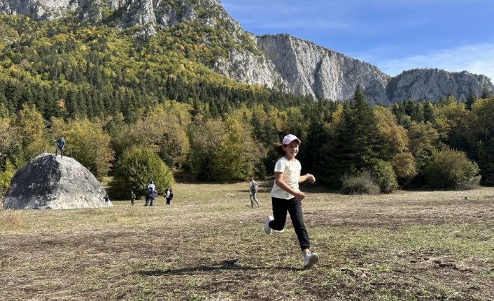 Küre Dağları'na sonbaharın renkleri hakim oldu
