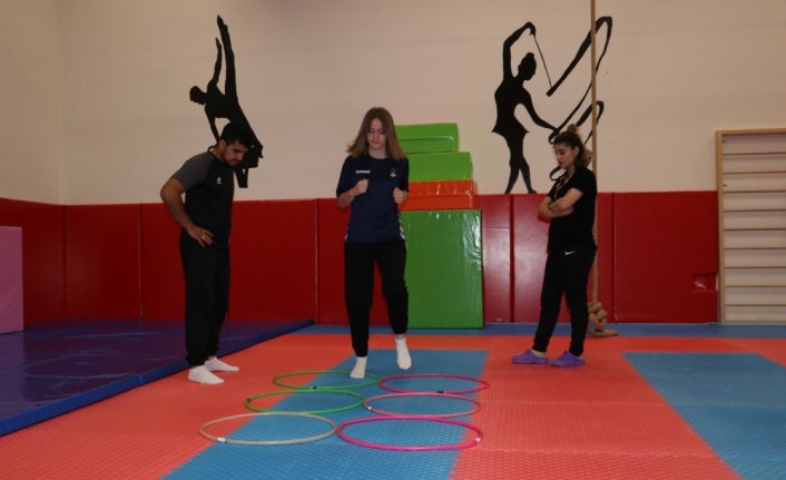 Salıncaktan düşerek omurgasını kıran Sedanur'un azmi başarı getirdi