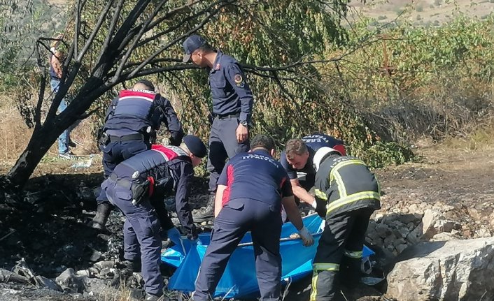 Tokat'ta devrilip alev alan süt tankerinin sürücüsü öldü