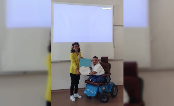 Yığılca'da arıcılık programı öğrencilerinin projeleri seminerde tanıtıldı