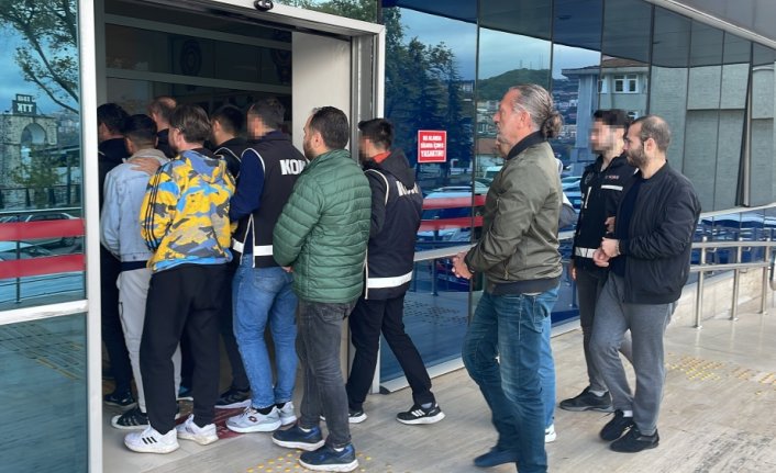 Zonguldak'ta “Kafes“ operasyonunda yakalanan 8 zanlı adliyede
