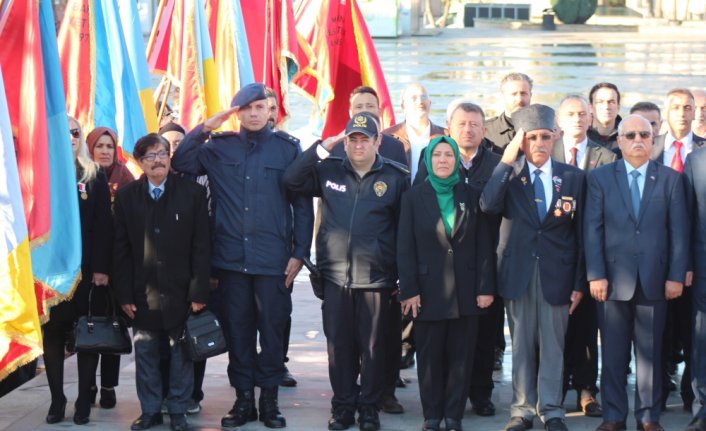 Bafra'da Öğretmenler Günü kutlandı