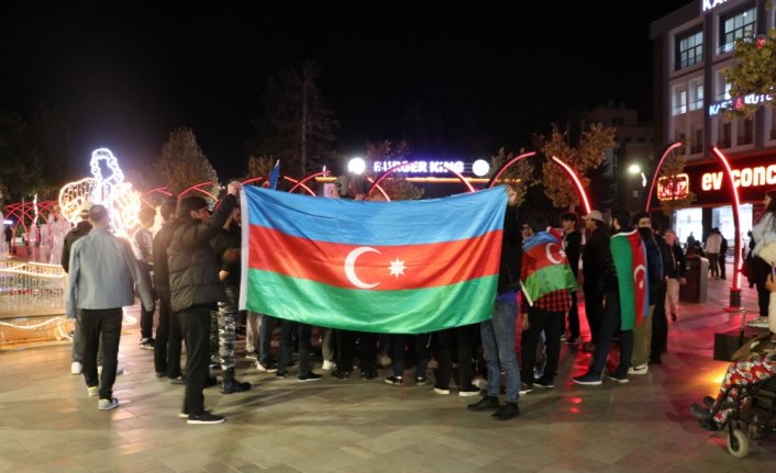 BAİBÜ'deki Azerbaycanlı üniversiteliler Karabağ Zaferi'nin 3. yıl dönümünü kutladı