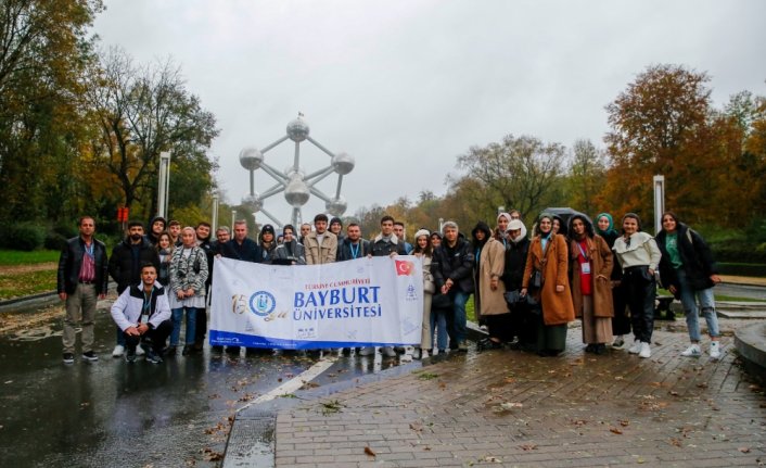 Bayburt Üniversitesi öğrencileri Avrupa'da 16 kenti gezdi