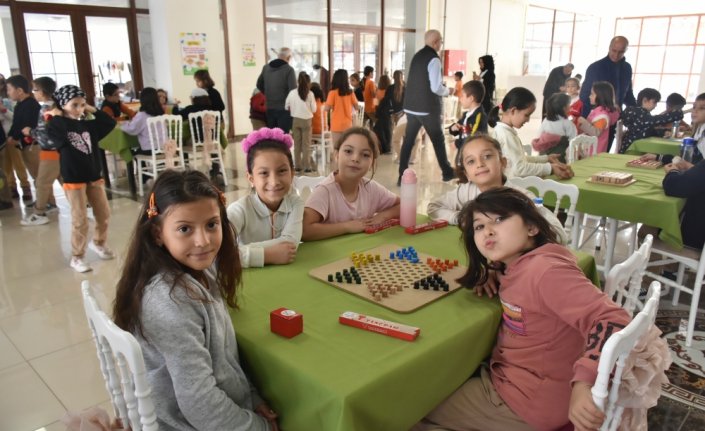 Boyabat'ta 5. Zeka Geliştirici Ahşap Akıl Oyunları sergisi açıldı