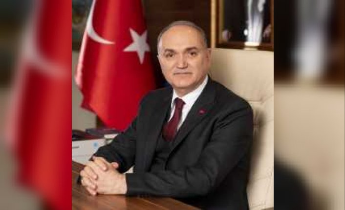 Düzce Valisi Aslan ve Belediye Başkanı Özlü'den Öğretmenler Günü mesajı