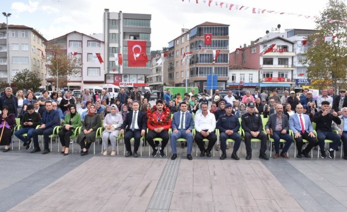 Güreşte Dünya 2. olan Mustafa Olgun Yakakent’te törenle karşılandı