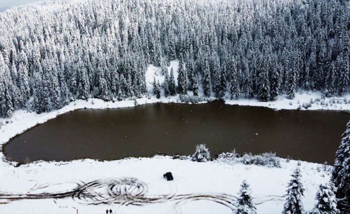 Karla kaplanan Safranbolu Sarıçiçek Yaylası havadan görüntülendi