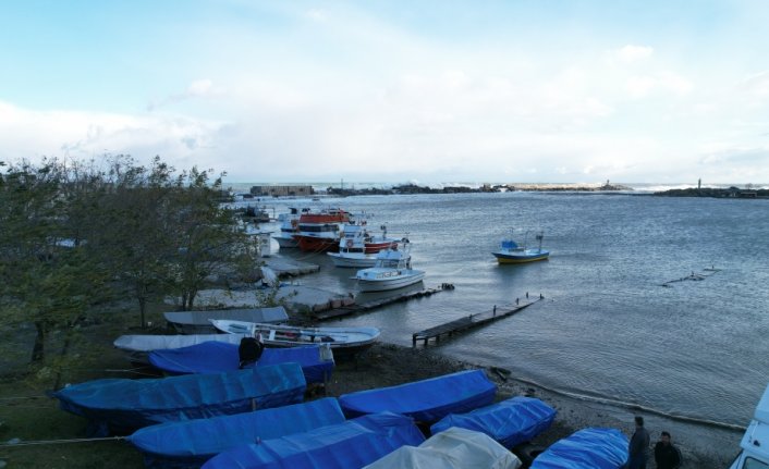 Kastamonu Valisi Dallı, dalgaların hasara yol açtığı ilçelerde incelemede bulundu