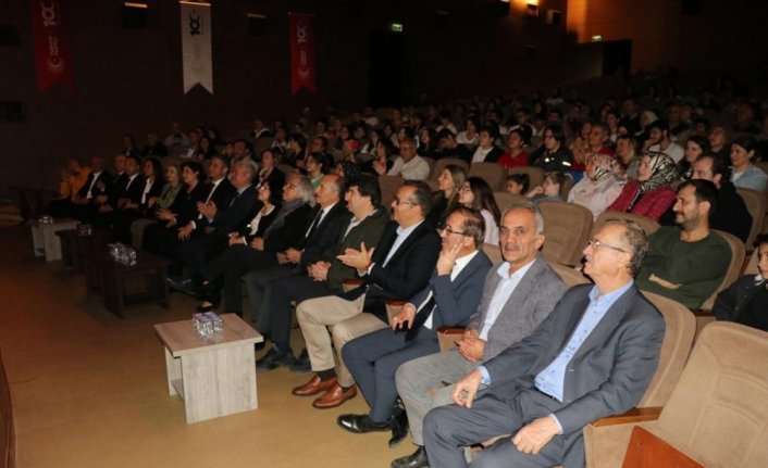 Piyanist Tuluyhan Uğurlu Karabük'te konser verdi