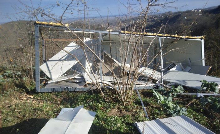 Salıpazarı'nda fırtına etkili oldu