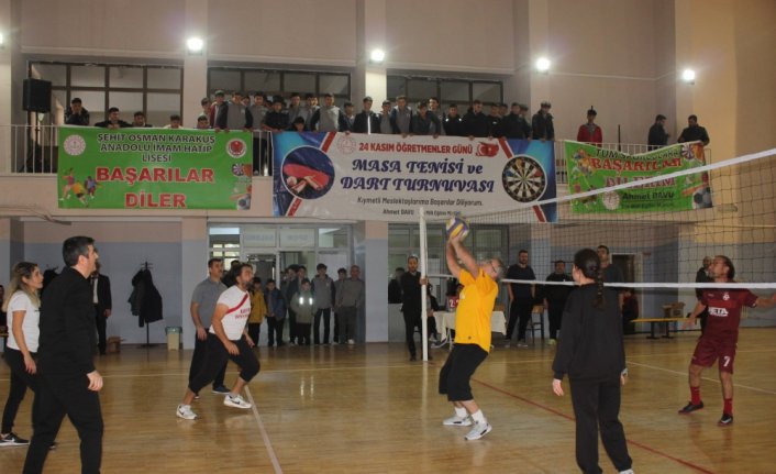 Suluova'da 24 Kasım Öğretmenler Günü turnuvaları düzenlendi