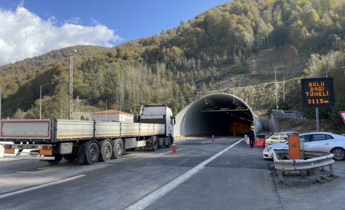 Yenilenen Bolu Dağı Tüneli trafiğe açıldı