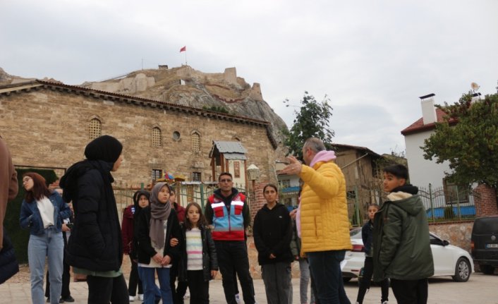 Yeşilyurt'ta dezavantajlı öğrenciler için gezi düzenlendi