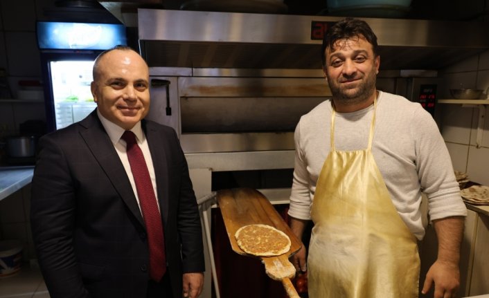 Artvin Valisi Ünsal esnafı ziyaret etti