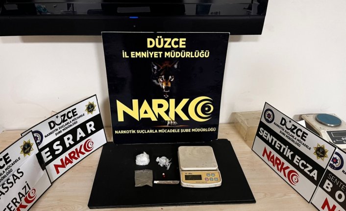 Düzce'de uyuşturucu operasyonlarında yakalanan şüphelilerden 3'ü tutuklandı