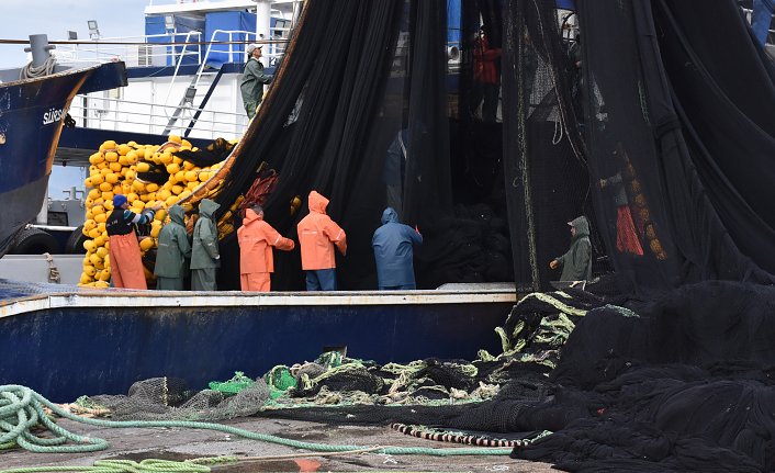 Özel harekat polisi Karadenizli balıkçıların belgeselini hazırladı