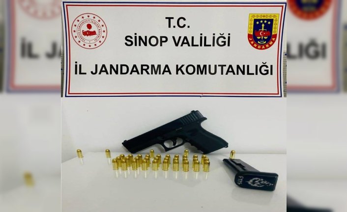 Saraydüzü'nde üzerinde ruhsatsız tabanca bulunan zanlı gözaltına alındı
